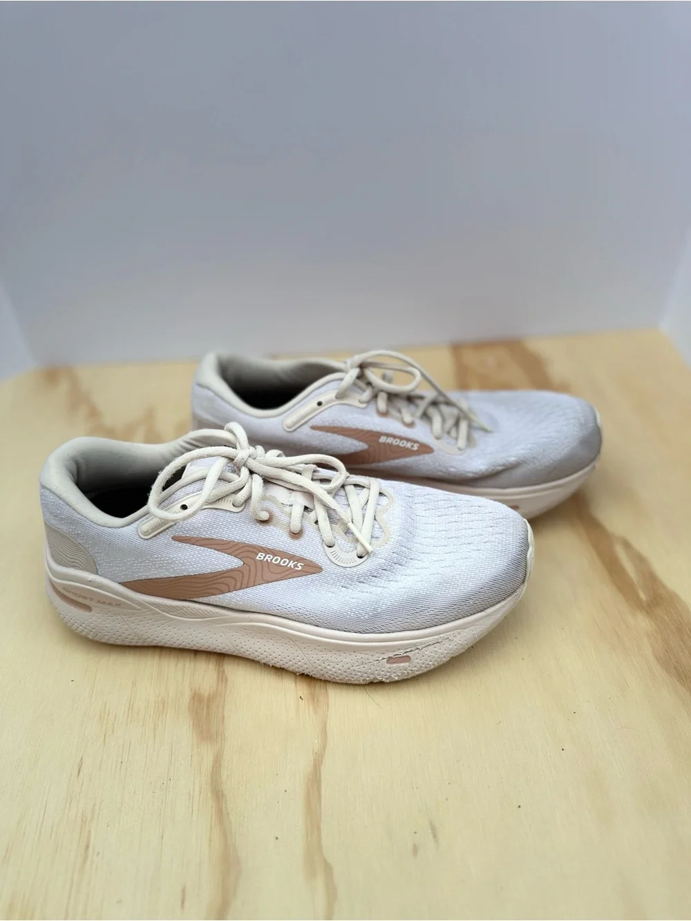 Brooks Ghost Max Women's Light Cream/Beige Athletic Running Shoes